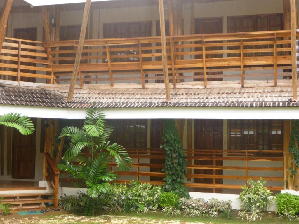 Palo Alto Bed & Breakfast Puerto Princesa Екстериор снимка